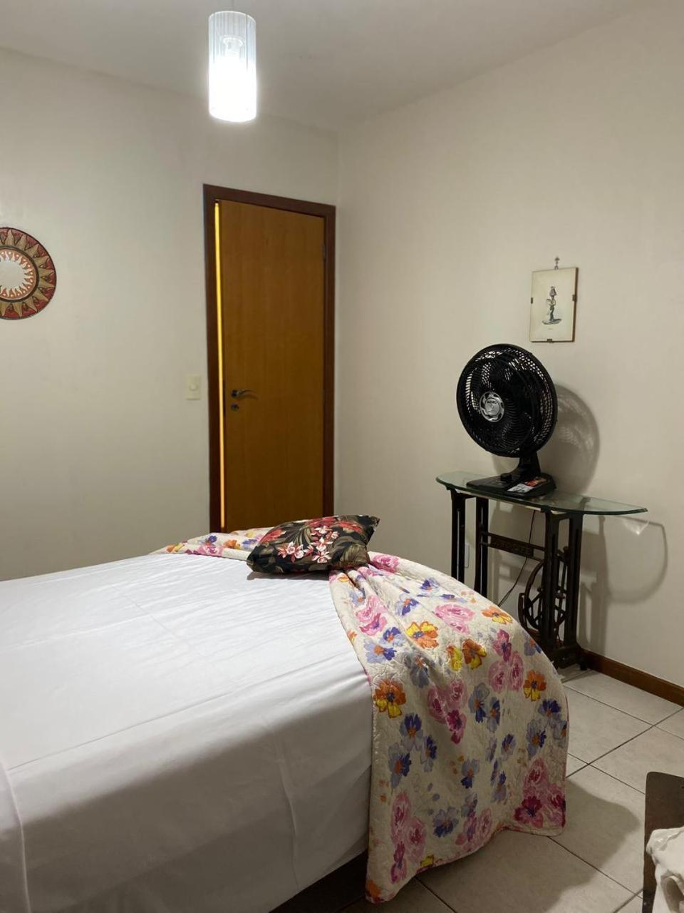 Comfortable Beachfront Apartment 빌라베야 외부 사진